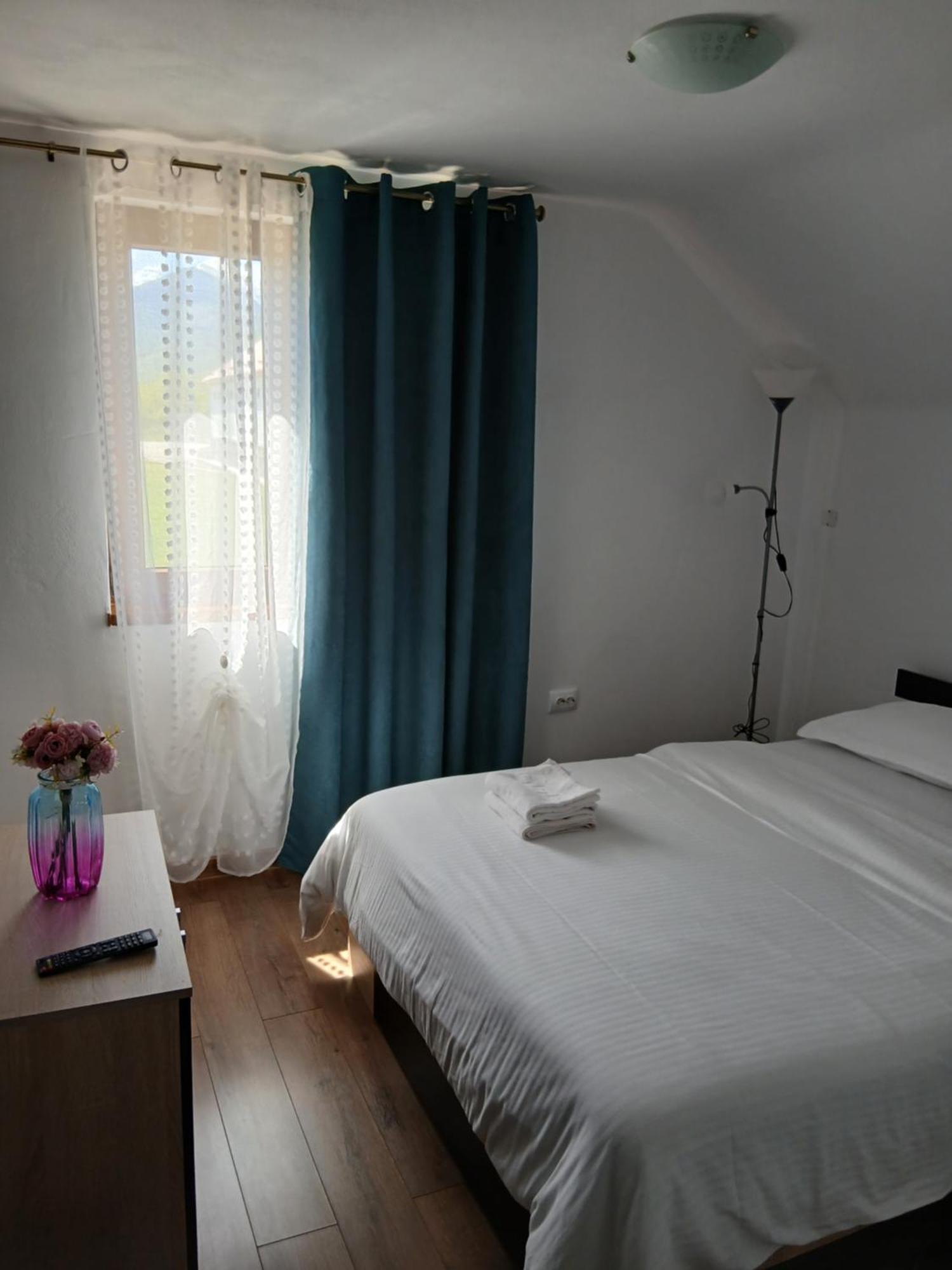 Casa Loredana Кырцишоара Экстерьер фото